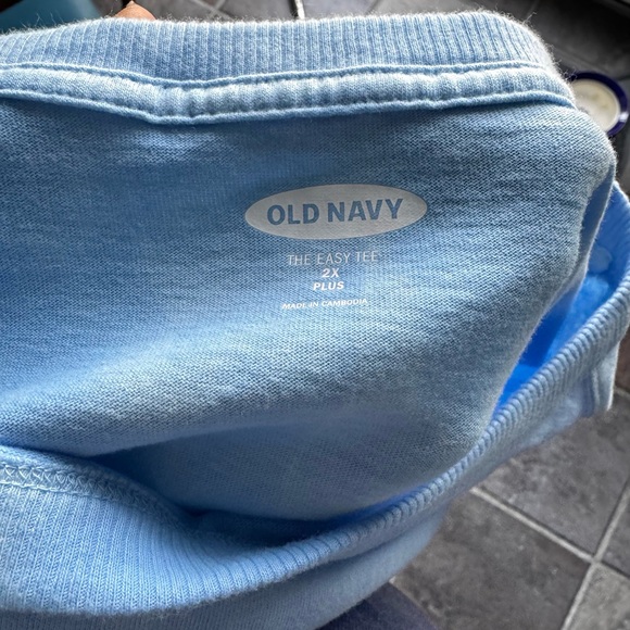 Old Navy newest tags long sleeve T-shirt - Picture 3 of 3